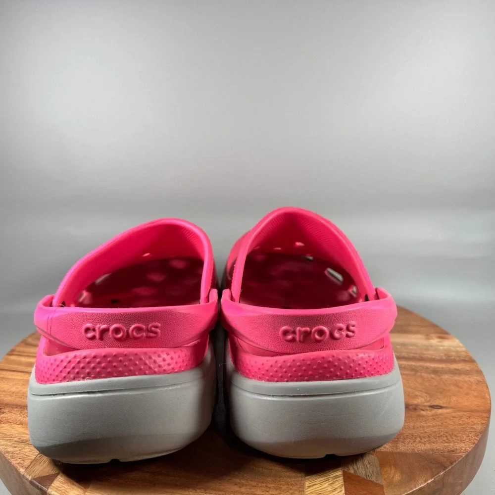 CROCS very good